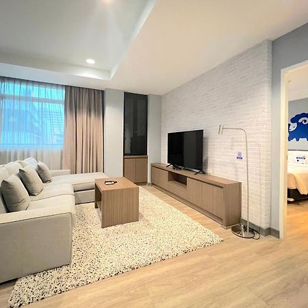 Kokotel Bangkok Dheva Thonglor Екстериор снимка